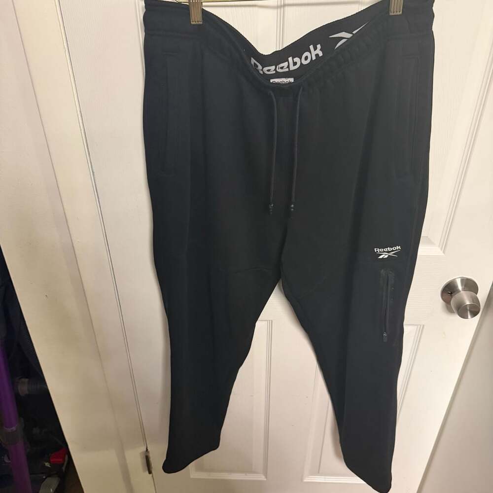 Reebok Men's Black Athletic Track Pants with Zipper Pocket Size XL